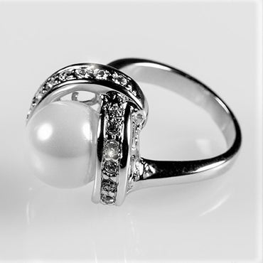 Deja Ribbon Wrap CZ Pearl Ring | 2ct