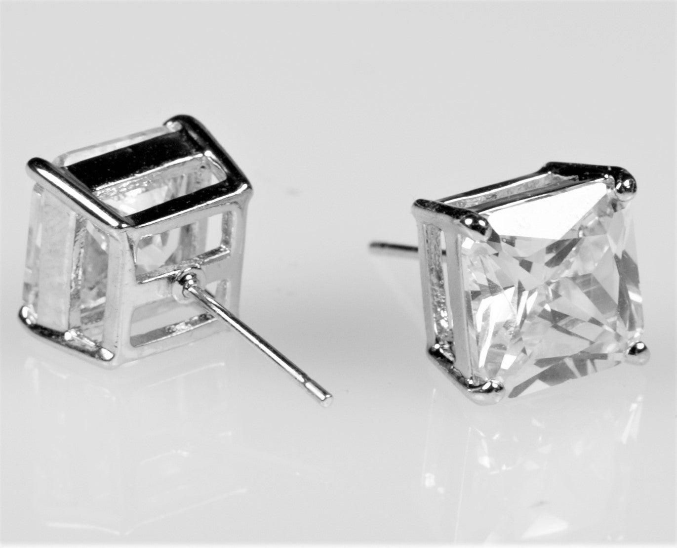 Etta Princess Cut Stud Earrings - 8mm | 2.5ct