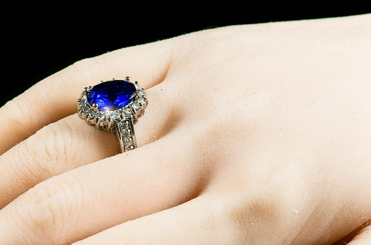 Kate Royal Sapphire Oval Halo Engagement Ring | 7ct