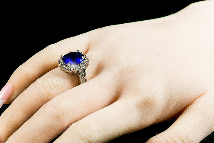 Kate Royal Sapphire Oval Halo Engagement Ring | 7ct